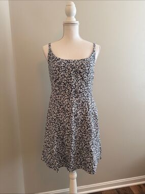 Old Navy Blue and White Floral Scoop-Neck Mini Dress with pockets